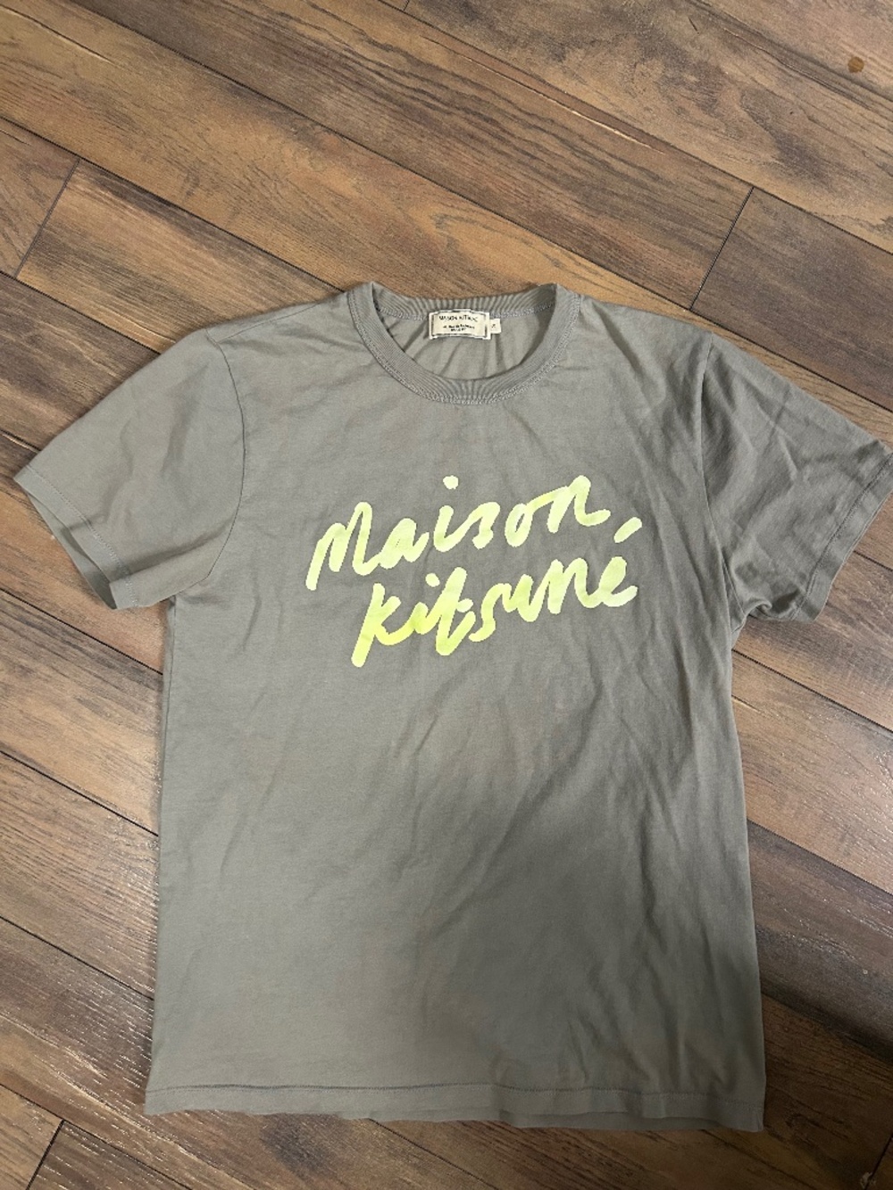 Maison Kitsune t shirt small size